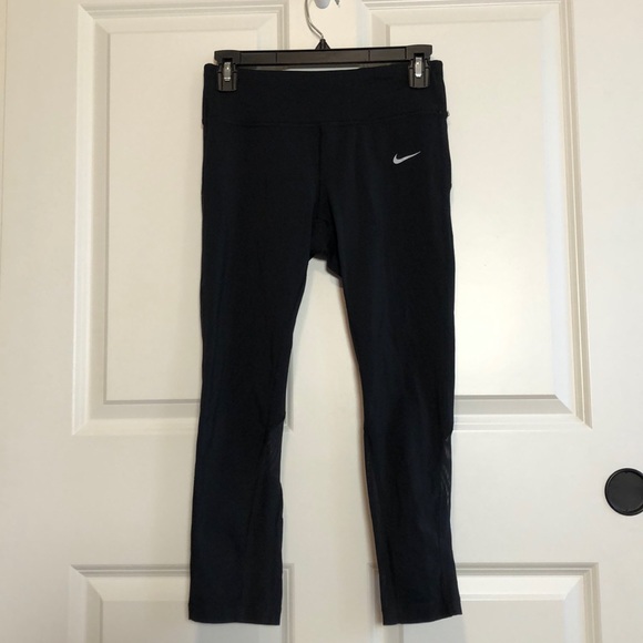 Black Dri-FIT Nike Cropped Running Tights Small - Picture 3 of 8